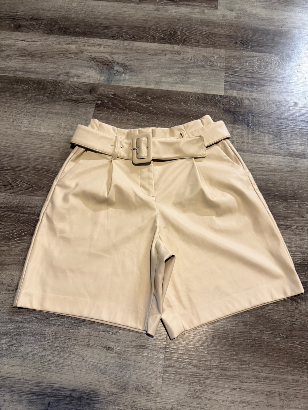 Express High-Waist Belted Vegan Leather Shorts - Cream